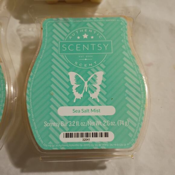Scentsy SEA SALT MIST 3.2 oz Authentic(Set of 4) scented wax- banged up labels - Picture 2 of 3